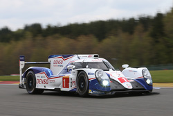 Toyota TS040 Hybrid: Энтони Дэвидсон, Себастьен Буэми