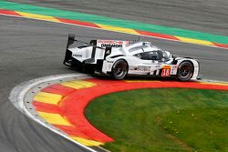 #18 Porsche Team 919 Hybrid: Romain Dumas, Neel Jani, Marc Lieb