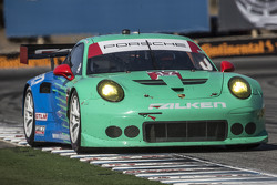#17 Team Falken Tire Porsche 911 GT3 RSR: Wolf Henzler, Bryan Sellers