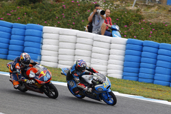 Fabio Quartararo, Estrella Galicia 0,0 et Miguel Oliveira, Red Bull KTM Ajo en lutte pour la tête