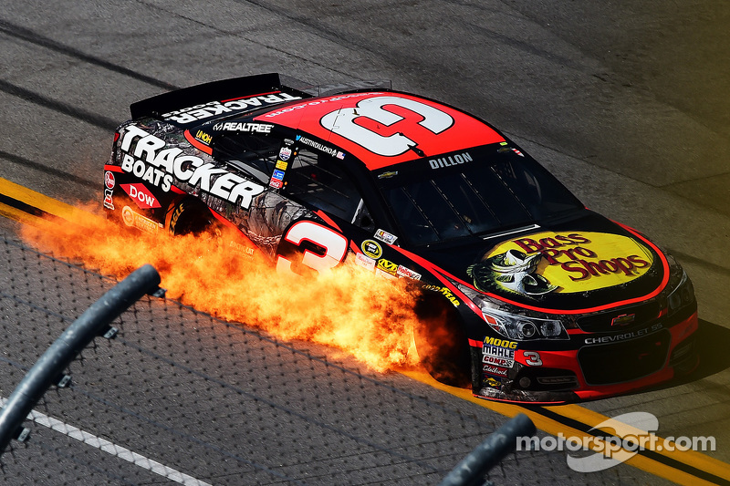 Frühjahr 2015: Feuer bei Austin Dillon