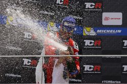 Podium Race 1: 3rd position Jordi Gene, SEAT Leon, Team Craft-Bamboo LUKOIL