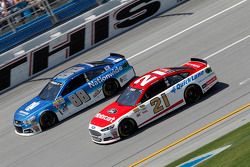 Dale Earnhardt Jr., Hendrick Motorsports Chevrolet and Ryan Blaney, Woods Brothers Racing Ford