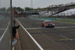 Winner race 2 Norbert Michelisz, Honda Civic WTCC, Zengo Motorsport