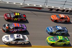 Close racing op Talladega