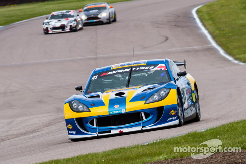 #41 University Of Bolton Ginetta G55 GT4: Anna Walewska, Rob Garofall