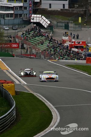 #97 Aston Martin Racing Aston Martin Vantage V8: Darren Turner, Stefan Mücke, Rob Bell