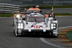 #17 Porsche Team Porsche 919 Hybrid Hybrid: Timo Bernhard, Mark Webber, Brendon Hartley