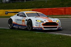 #96 Aston Martin Racing Aston Martin Vantage V8: Fransasco Castellacci, Roald Goethe, Stuart Hall