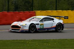 #97 Aston Martin Racing Aston Martin Vantage V8: Darren Turner, Stefan Mücke, Rob Bell