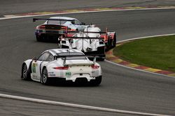 #91 Porsche Team Manthey Porsche 911 RSR: Sven Müller, Kevin Estre