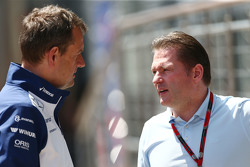 (De izquierda a derecha): Steve Nielsen, Williams Sporting Manager con Jos Verstappen