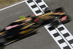 Pastor Maldonado, Lotus F1 E23