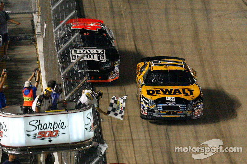 Matt Kenseth se lleva la bandera a cuadros