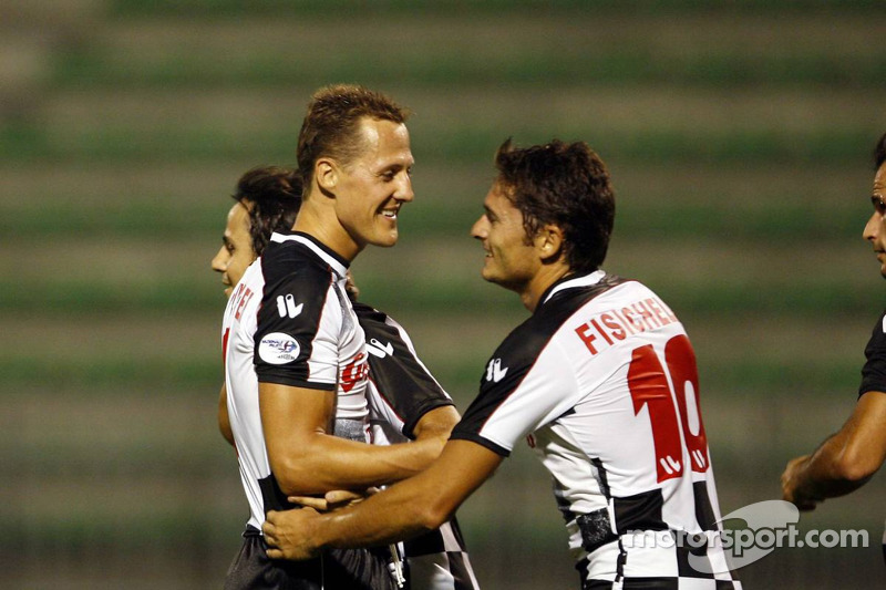 National pilotu s charity football match, Stadio Brianteo Stadio Brianteo: Michael Schumacher ve Gia