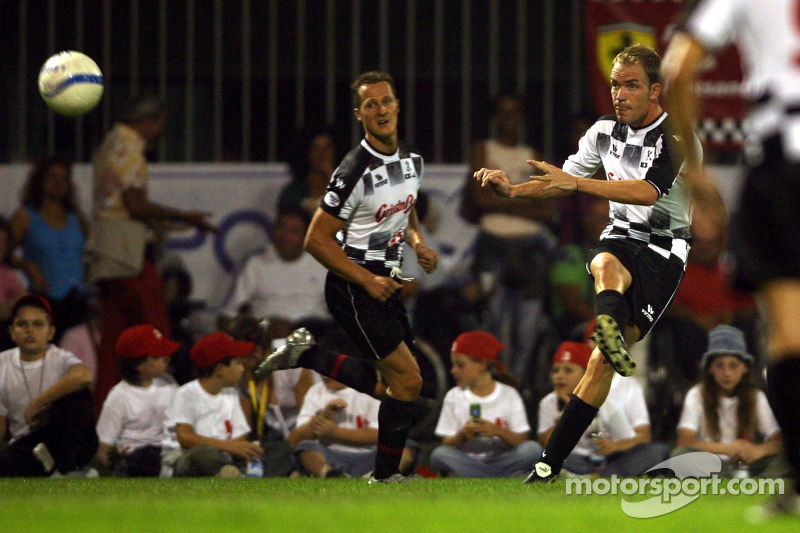 National pilotu s charity football match, Stadio Brianteo Stadio Brianteo: Michael Schumacher ve Rob