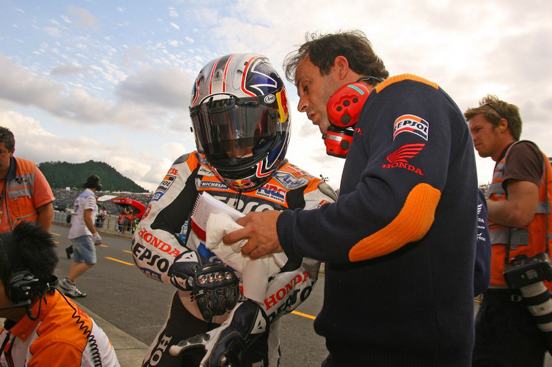 Dani Pedrosa con Alberto Puig