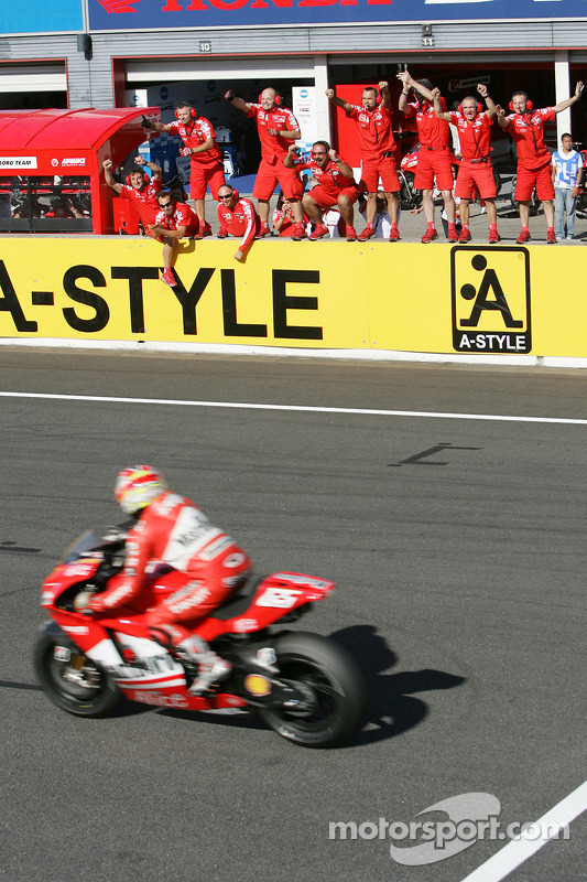 #6 - Loris Capirossi - GP de Japón 2006