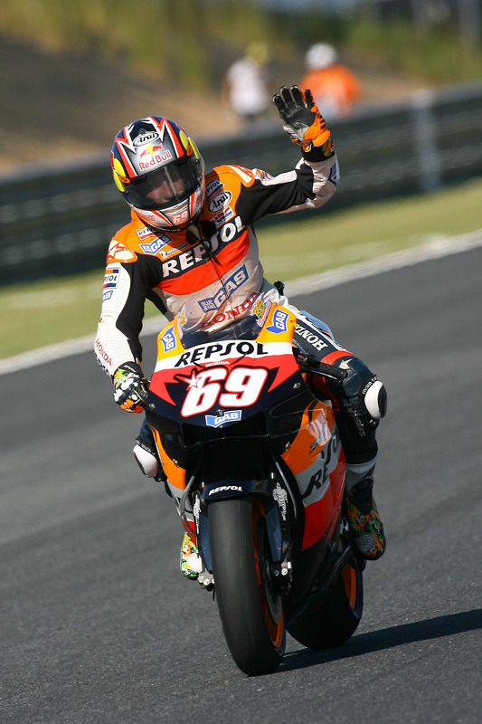 2006: Repsol Honda, campeão (252 pts), 2 vitórias, 10 pódios, 17 corridas