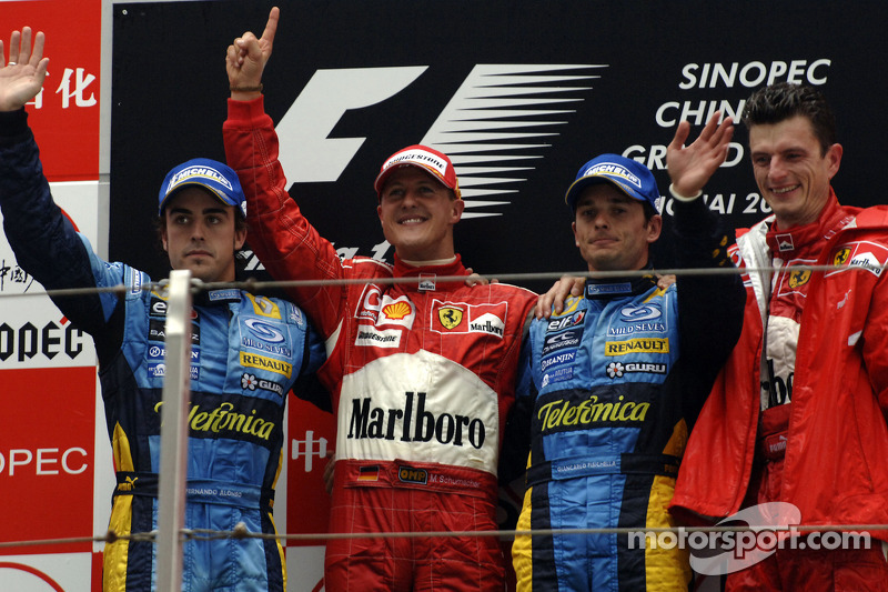 Podio: ganador de la carrera Michael Schumacher, Fernando Alonso y Giancarlo Fisichella