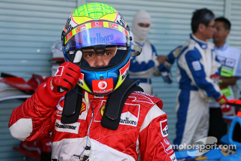 Pole: Kazanan Felipe Massa kutlama yapıyor