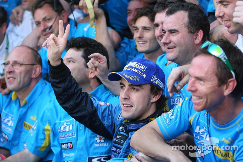 Fernando Alonso, campeón del mundo de F1 2006, con Renault en Enstone