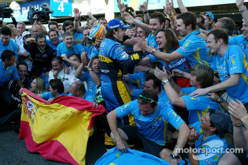 Fernando Alonso, campeón del mundo de F1 2006, con Renault en Enstone