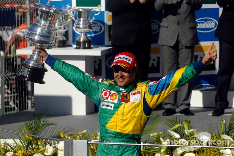 Podio: Felipe Massa celebra su victoria
