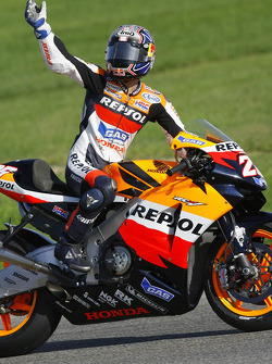 2006 MotoGP World Champion Nicky Hayden celebrates