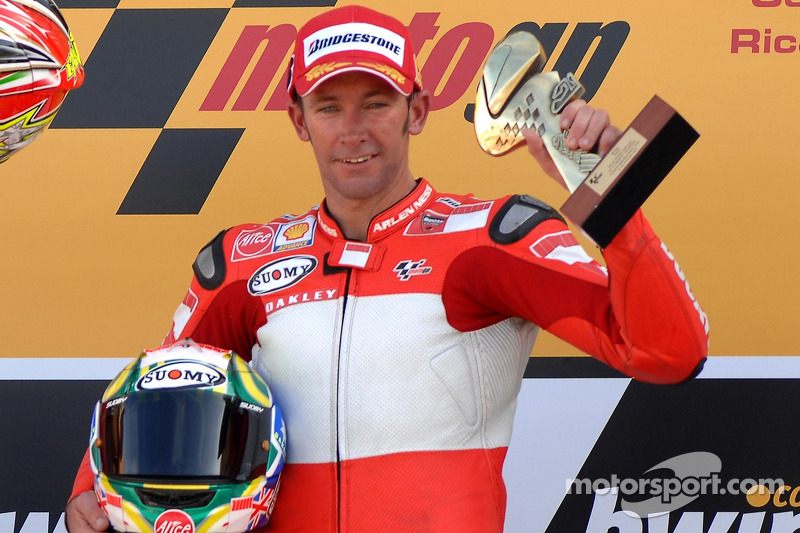 Podium: Pemenang balapan, Troy Bayliss, Ducati
