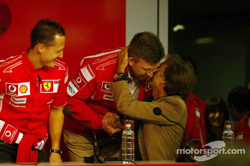 basın toplantısı: Michael Schumacher, Ross Brawn ve Luca di Montezemolo