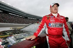 Terry Labonte poses prior to his final NASCAR NEXTEL Cup Series start