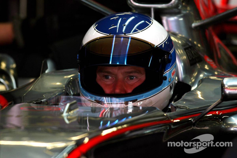 Mika Hakkinen ejerce de piloto de pruebas de McLaren (2006)