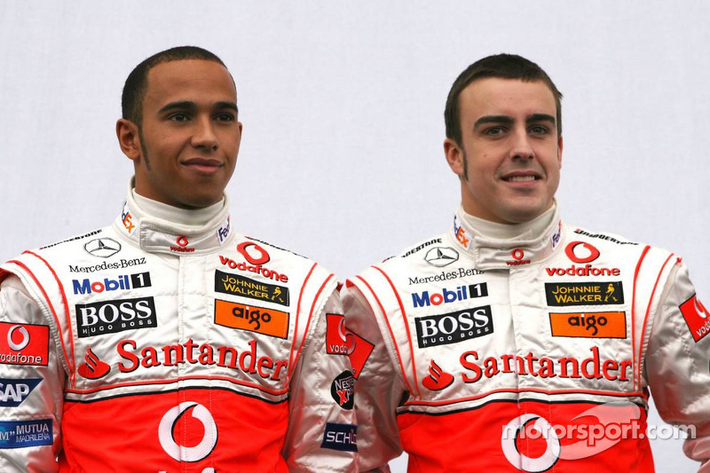 2007 - McLaren - Fernando Alonso 109 X 109 Lewis Hamilton