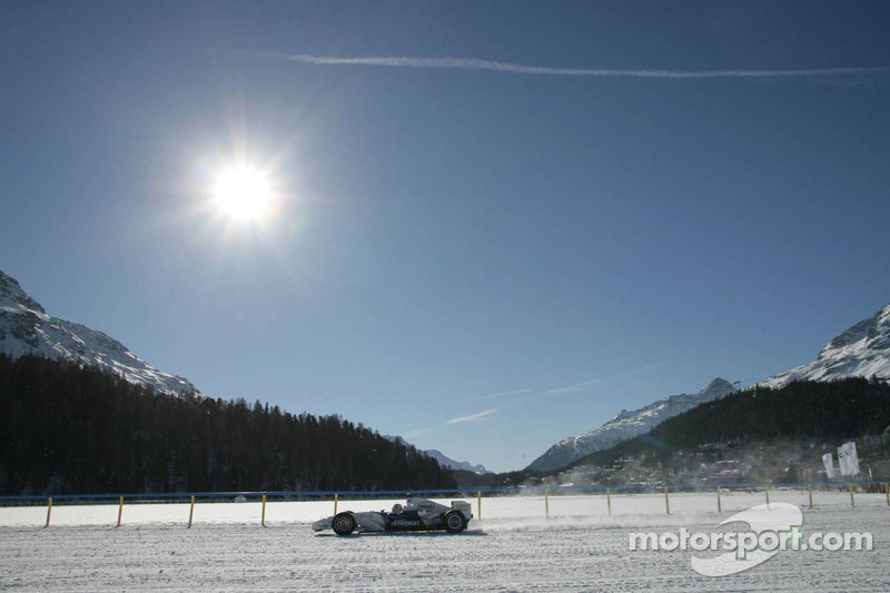 Nick Heidfeld drives a BMW Sauber F1 on the St Moritz horse racing on special spike tyres from Bridgestone