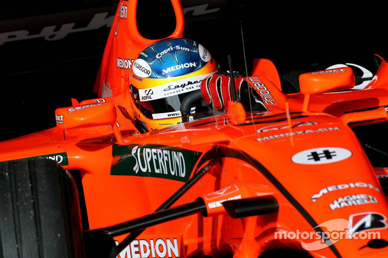 6. Adrian Sutil: 128 Rennen fuhr der Gräfelfinger in der Formel 1 - laut Lizenzpunkten 128 zu viel! Rechnet man ihm 18 Zähler für den Titel in der Japanischen Formel 3 und (großzügige) 20 für Platz zwei in der Formel-3-Euroserie an, so hätte er den Cut mit 38 Punkten trotzdem noch knapp verpasst.