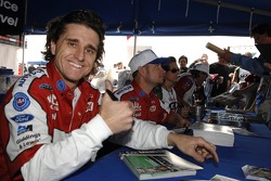Eric Medlen signs autographs at NHRA museum