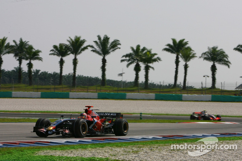 Vitantonio Liuzzi, Scuderia Toro Rosso, STR02