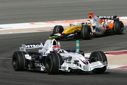 Robert Kubica, BMW Sauber F1 Team, F1.07, Giancarlo Fisichella, Renault F1 Team, R27