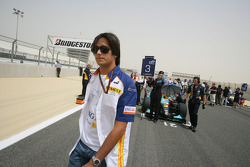 Nelson Piquet Jr (Renault F1) en la parrilla de GP2