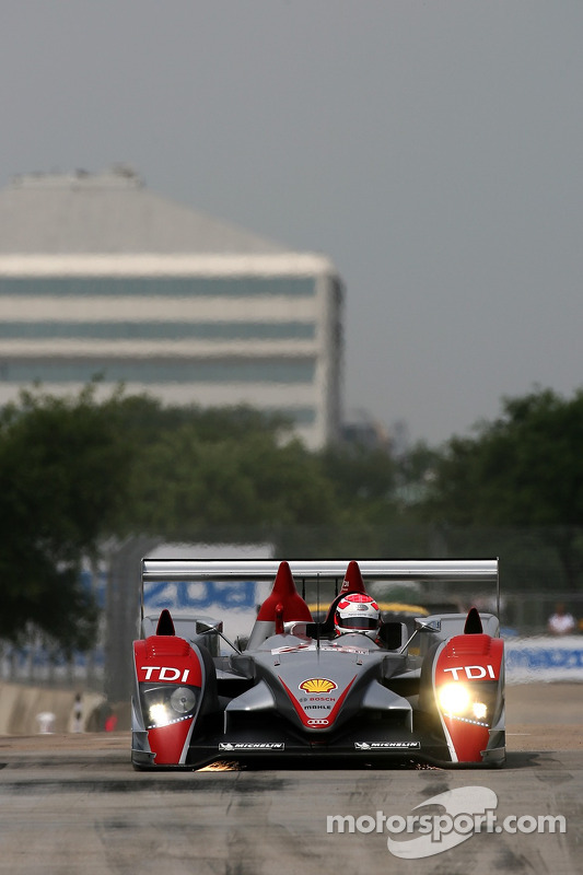 2 Audi Sport North America Audi R10 Tdi Power Emanuele