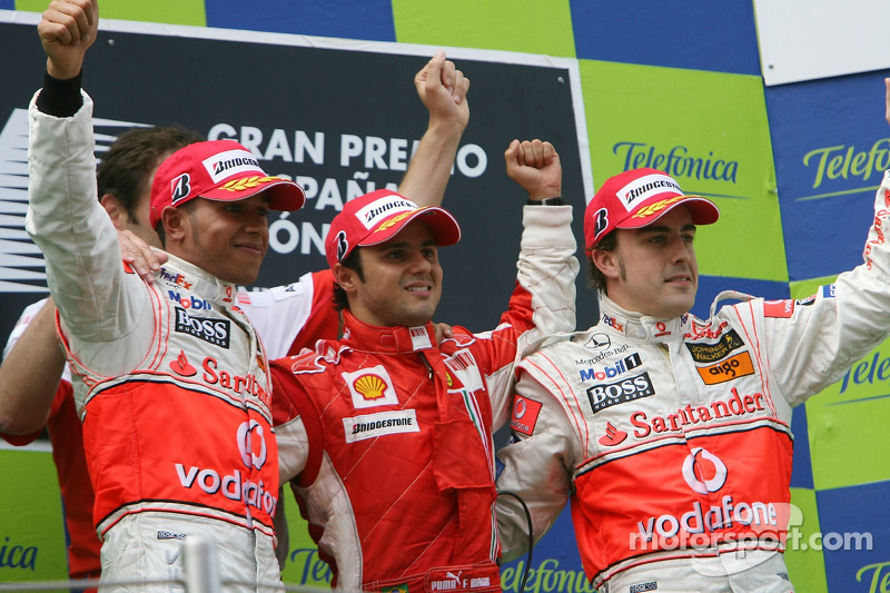 Podyum: Yarış galibi Felipe Massa ve Lewis Hamilton ve Fernando Alonso