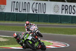Jonathan Rea, Kawasaki, and Michael van der Mark, Pata Honda