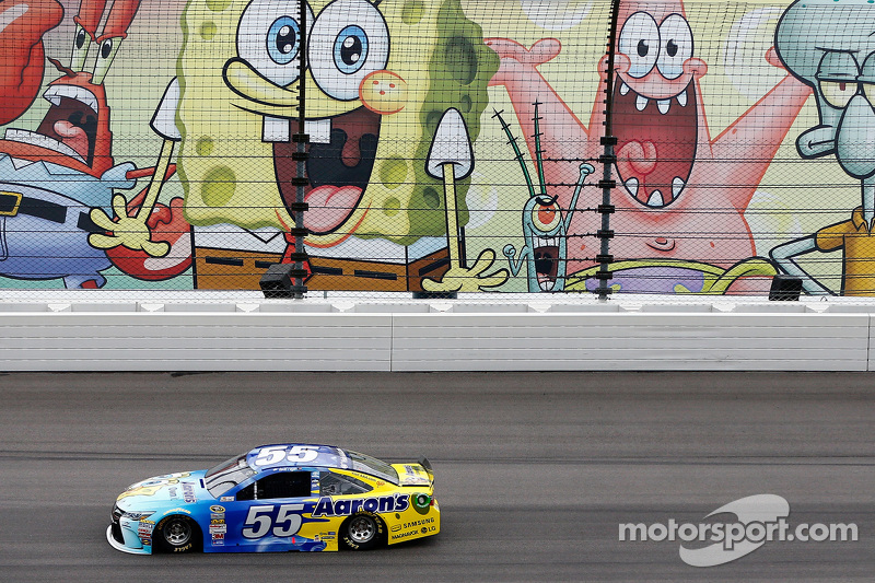 9. David Ragan e Bob Esponja no Kansas
