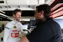 Romain Grosjean, Lotus F1 Team en race engineer Julien Simon-Chautemps