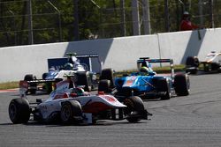 Marvin Kirchhofer, ART Grand Prix leads Pal Varhaug, Jenzer Motorsport & Jimmy Eriksson, Koiranen GP