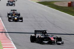 Stoffel Vandoorne, ART Grand Prix lidera s Pierre Gasly, DAMS y Alex Lynn, DAMS