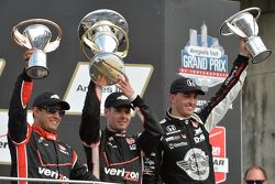 Podium: third place Juan Pablo Montoya and winner Will Power, Team Penske and second place Graham Rahal, Rahal Letterman Lanigan Racing