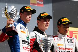 Podium: second place Jimmy Eriksson, Korainen GP and winner Marvin Kirchhofer, ART Grand Prix and th