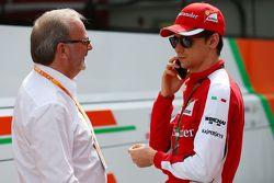 Esteban Gutierrez, Test- und Ersatzfahrer bei Ferrari, mit Didier Coton, Fahrermanager